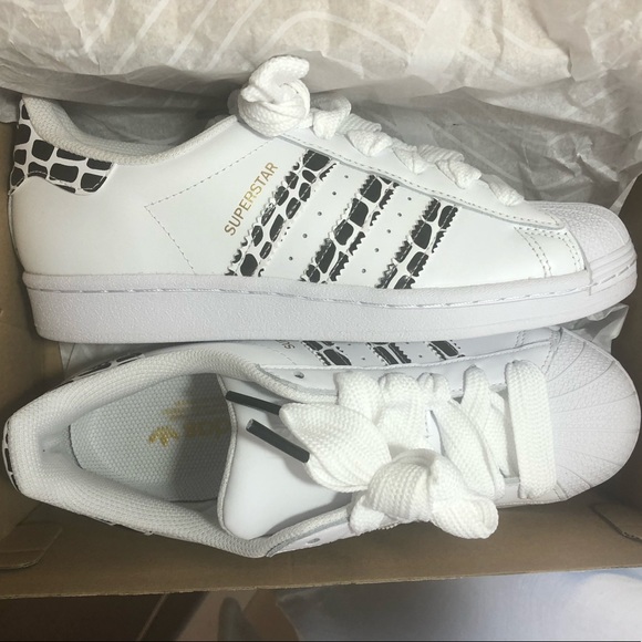 Adidas superstar women’s shoes. Black/white animal print - Picture 2 of 3
